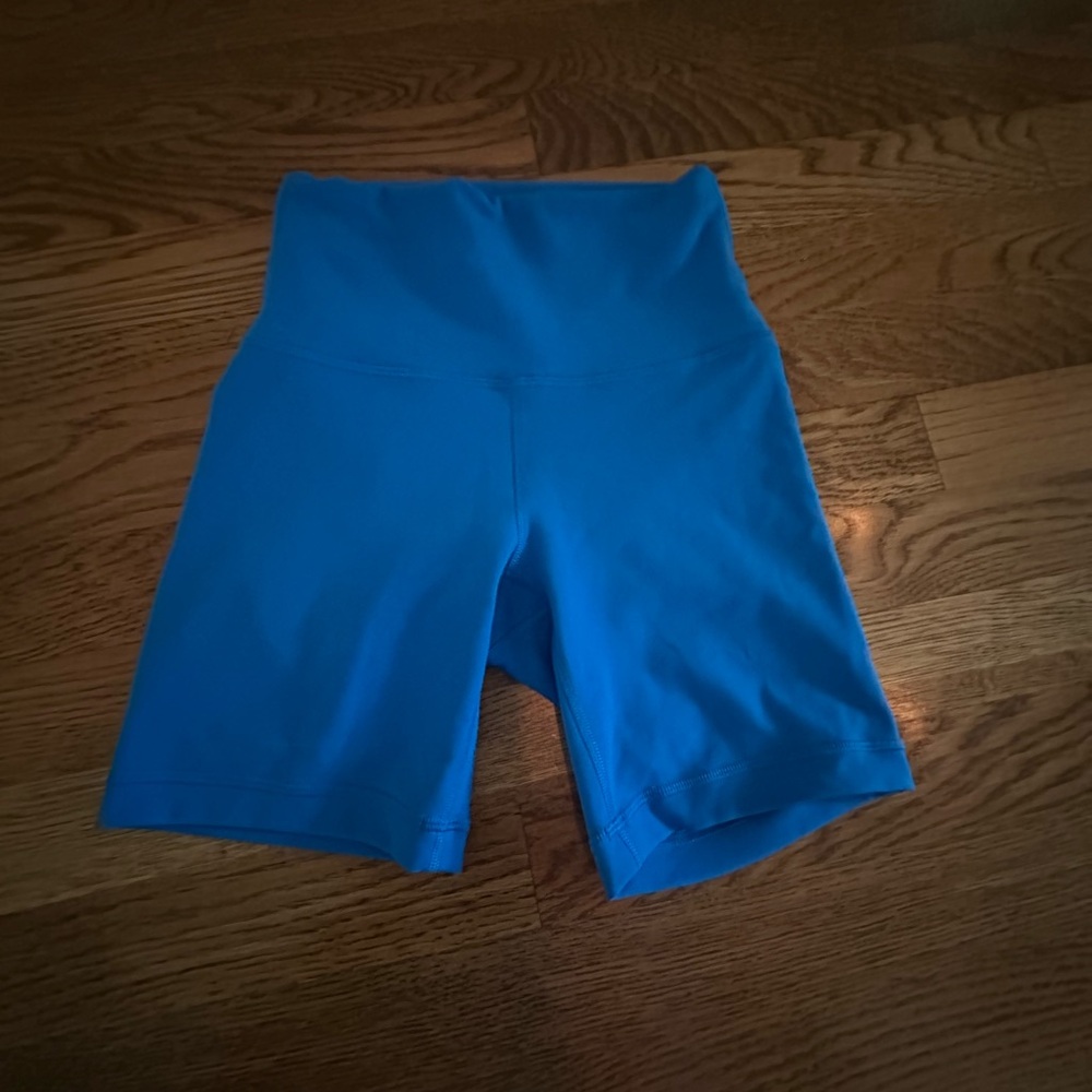 Lululemon Athletica Poolside Blue Bike Shorts Size 2